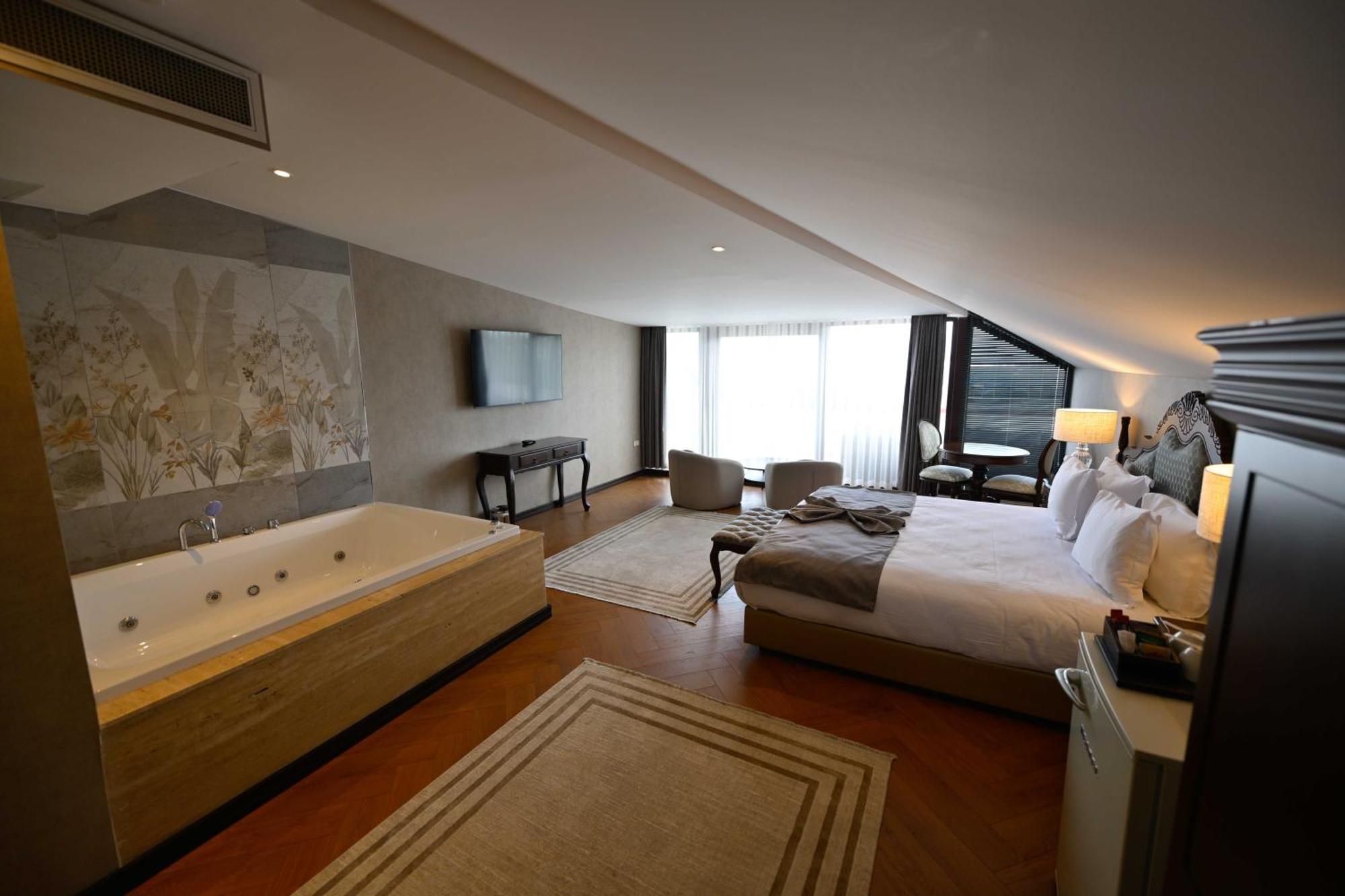 Ring Stone Old - Special Class Otel
